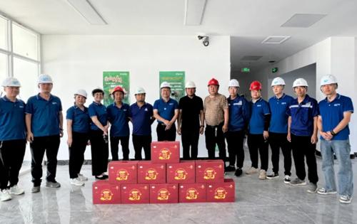【碧水丹心·黨建聯盟】黨建進工地，夏日送清涼